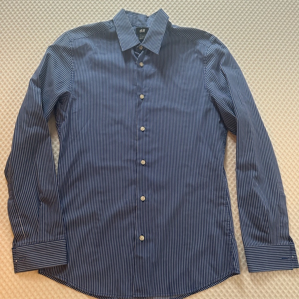 H&M men’s button down size s